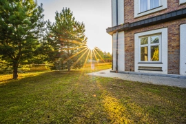 3 к кв со своим зеленым участком