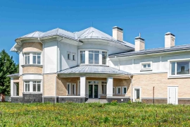 3-эт дом, 1 008 м² на 35 сот.