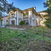 Дом 1452 м2, 26 сот.