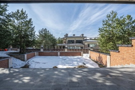 Акция! Просторный таунхаус 940м2