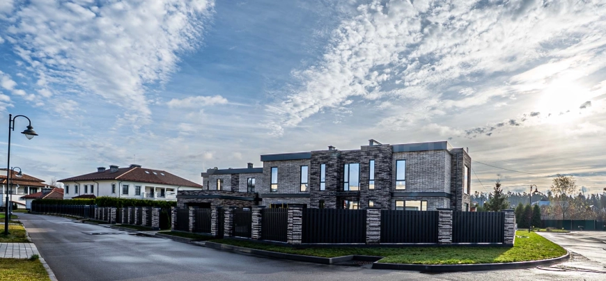 Новый дом 520м2 на 15 сот